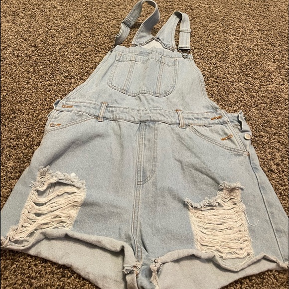 OVERALLS! - Picture 3 of 3